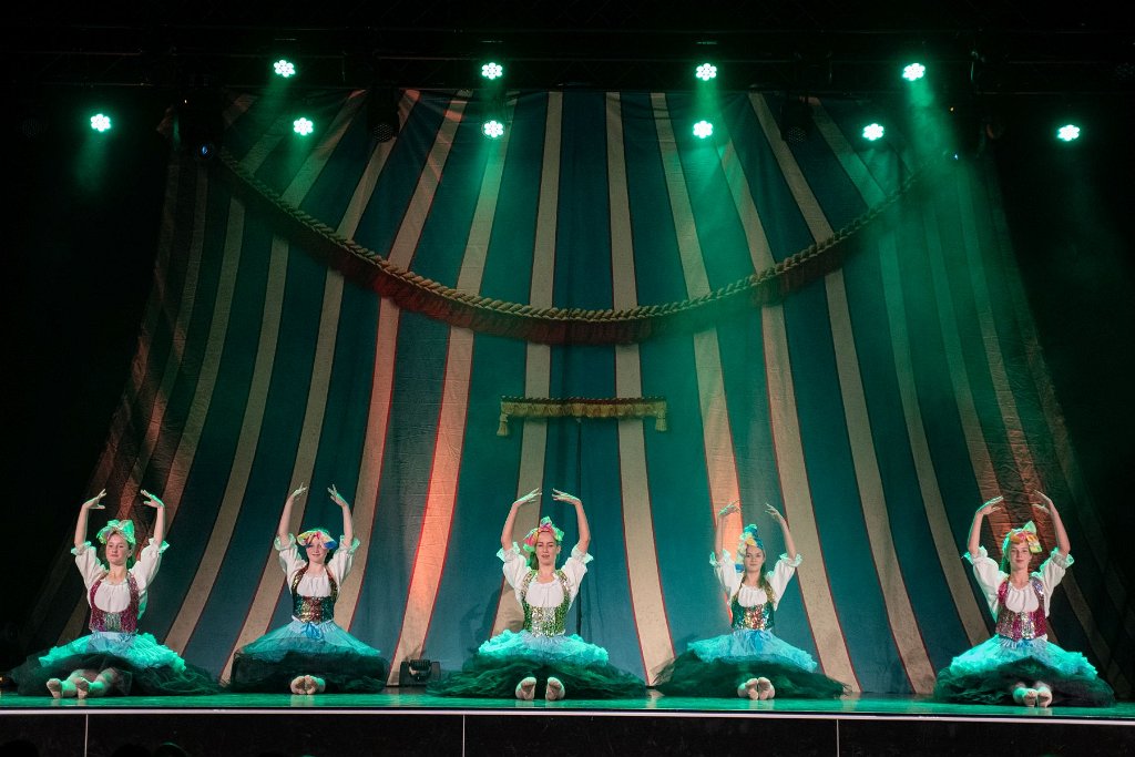 Wintercircus 6C 056.jpg